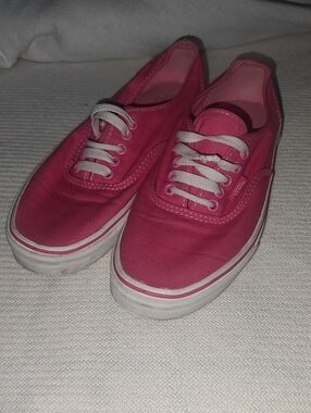 VANS Hot Pink Canvas Lace-Up Women's Sneakers Sz 9 Mens Sz 7.5